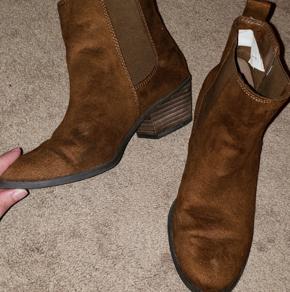 American eagle outfitters booties size 6